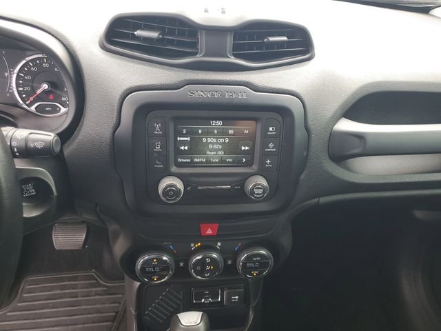 Used 2017 White Jeep Latitude image 15