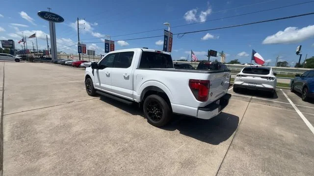 New 2026 Oxford White Ford XLT image 9