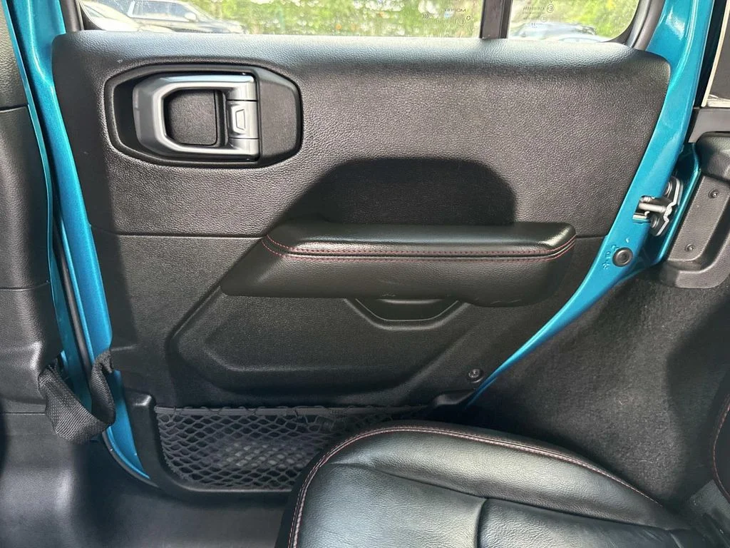 Used 2020 Teal Jeep Unlimited Rubicon image 21