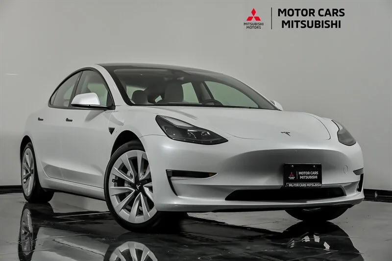 2023 Tesla Model 3 -'s photo