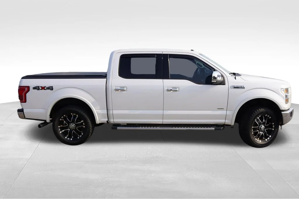Used 2016 White Ford Lariat image 2