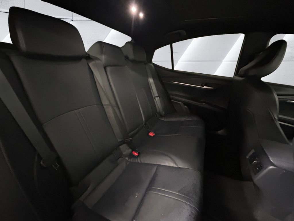 Used 2025  Toyota XSE image 16