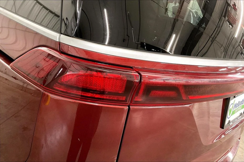 Certified Used 2022 Red Kia LXS image 35