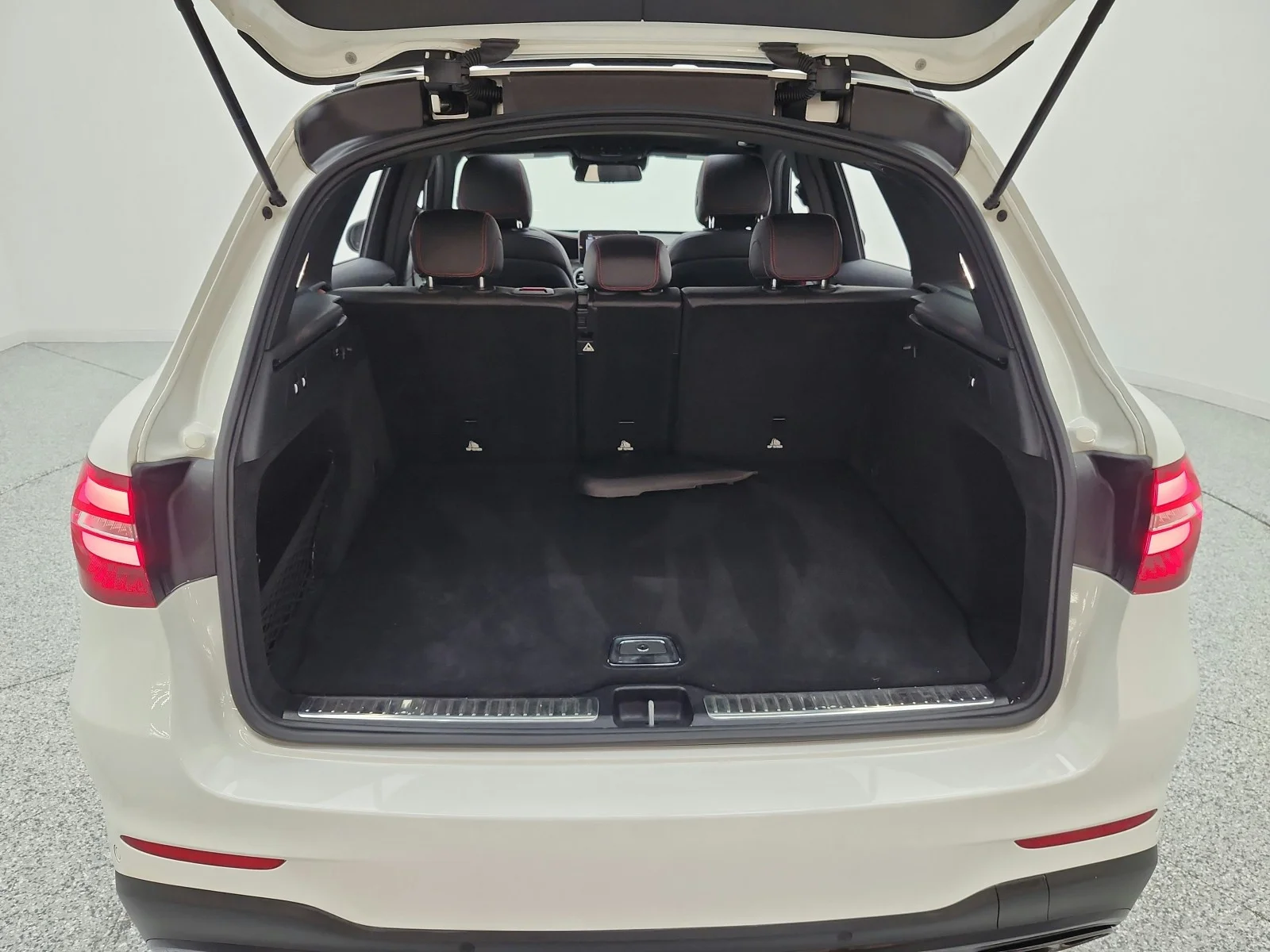 Used 2018 Polar White Mercedes-Benz AMG® GLC 43 4MATIC SUV image 21