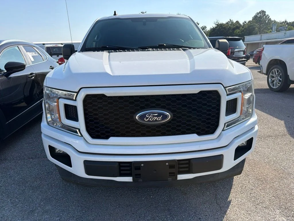 Used 2020 White Ford XL image 2