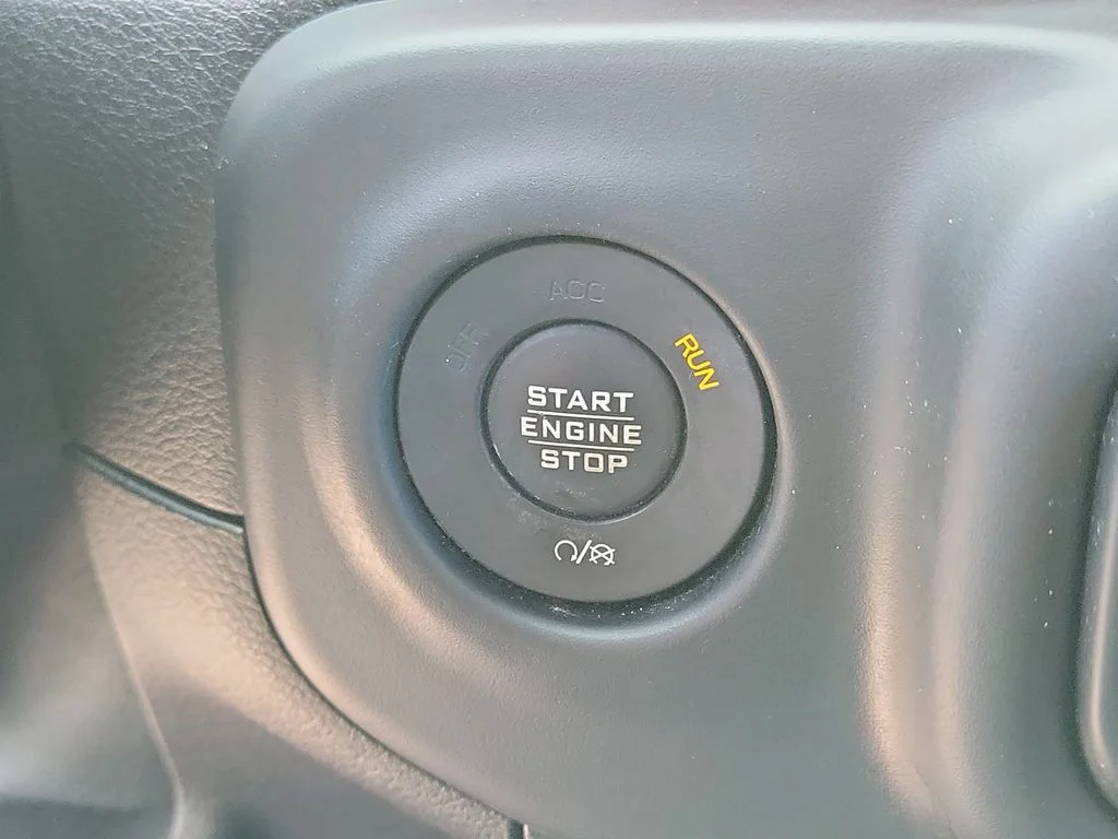 Used 2020 Red Jeep Unlimited Rubicon image 12