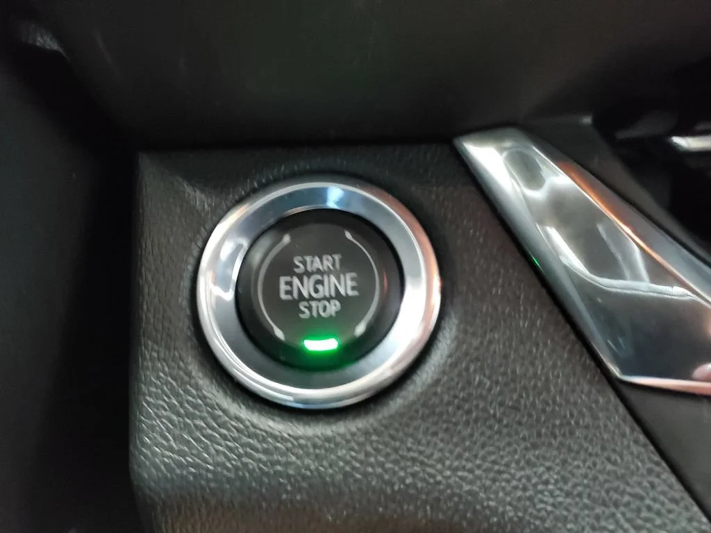 Used 2024 Summit White Buick Preferred image 18