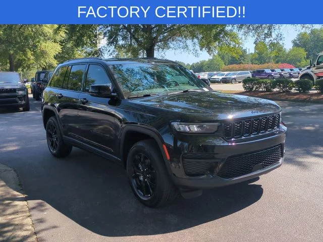 Used 2025 Black Jeep Altitude X image 7