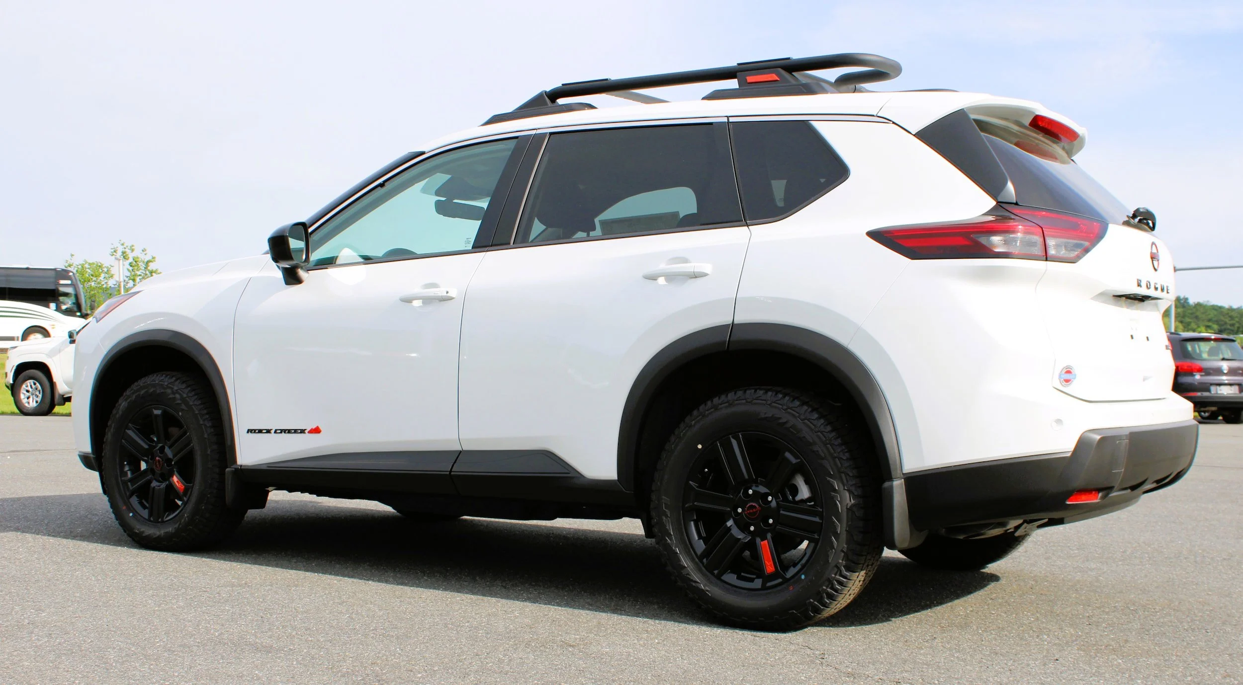 New 2026 Everest White Pearl TriCoat Nissan Rock Creek® image 10