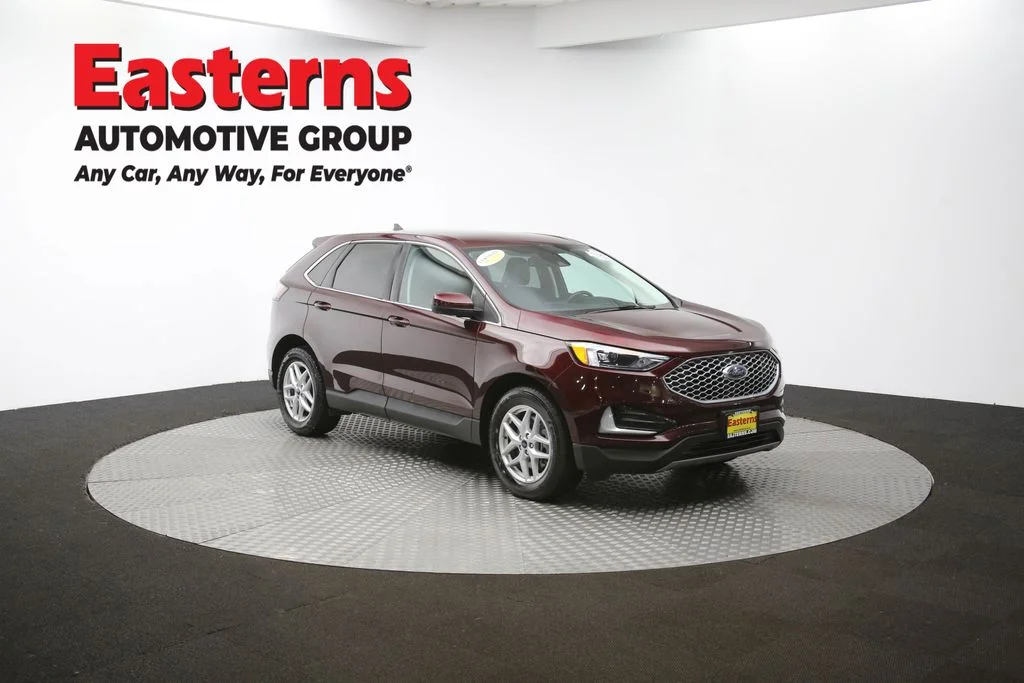 Used 2024 Red Ford SEL image 48