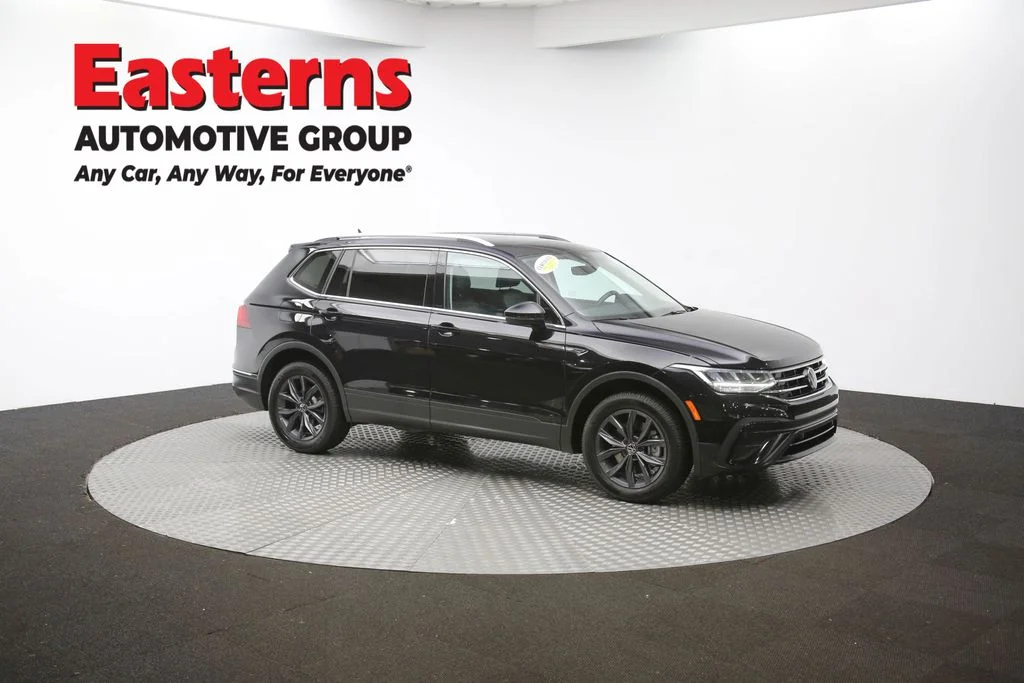 Used 2022 Black Volkswagen 2.0T SE image 46