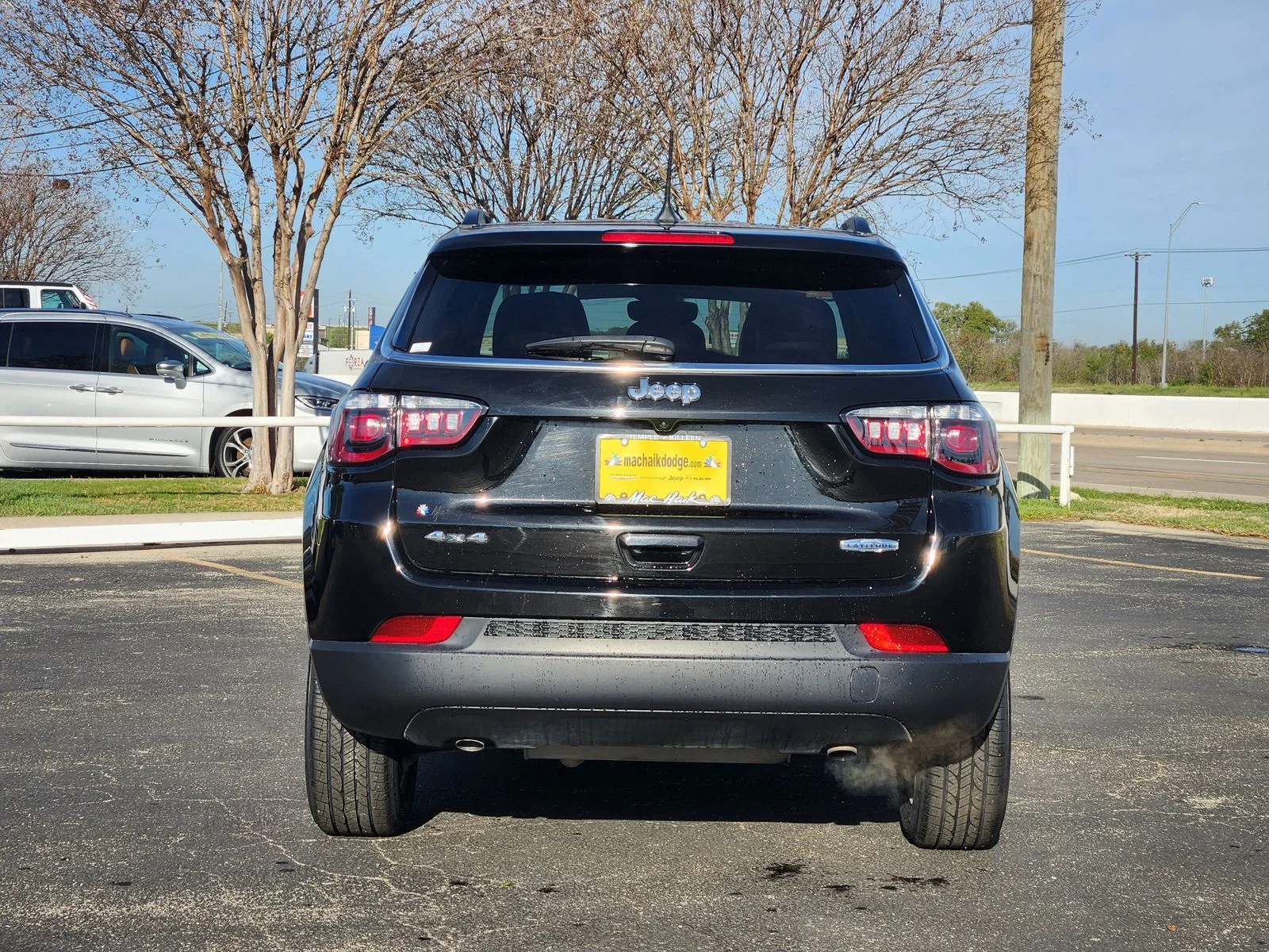 Used 2024 Black Jeep Latitude image 5