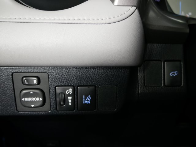 Used 2018 Electric Storm Blue Toyota Hybrid XLE image 27