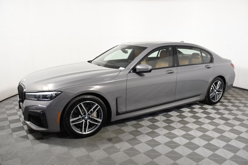 Used 2021 BMW 7 Series 750i with VIN WBA7U2C00MCF35649 for sale in Richfield, Minnesota