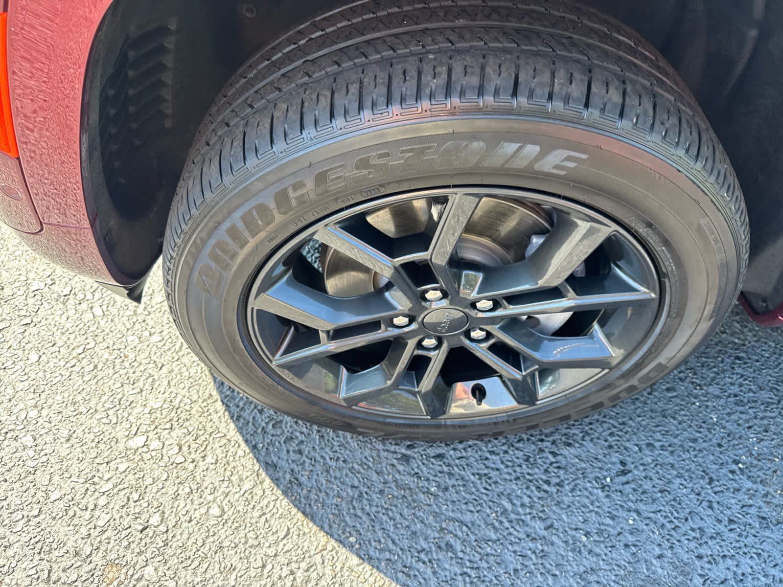 Used 2023 Velvet Red Pearlcoat Jeep 30th Anniversary image 9