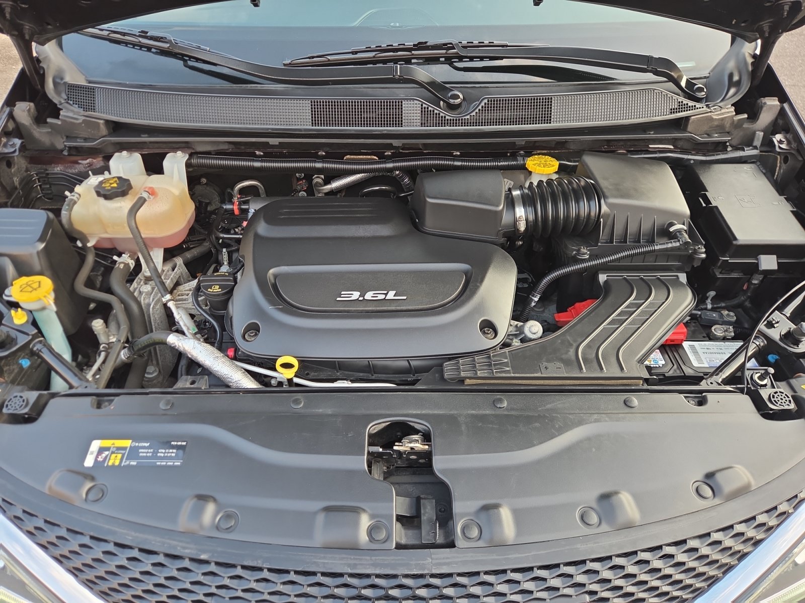 2019 Chrysler Pacifica Limited - Photo 18