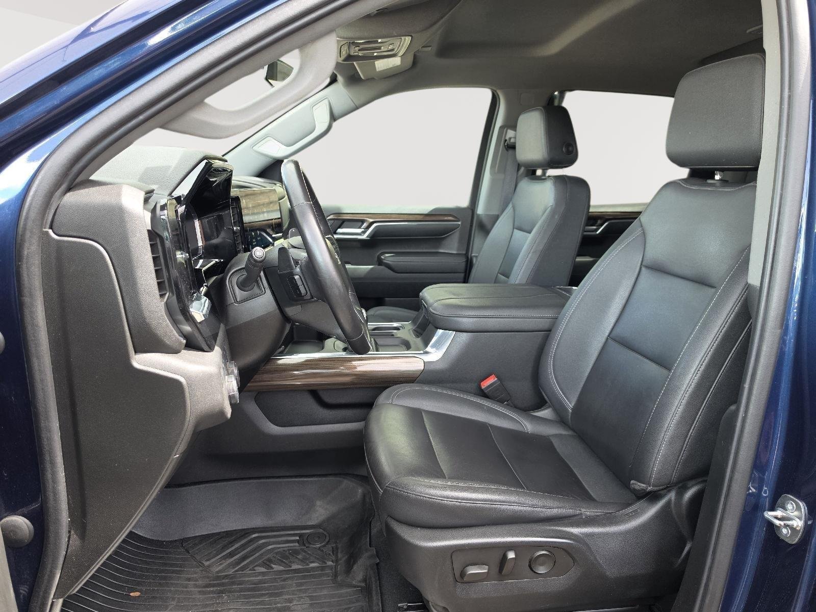 Used 2023 Northsky Blue Metallic Chevrolet RST image 38
