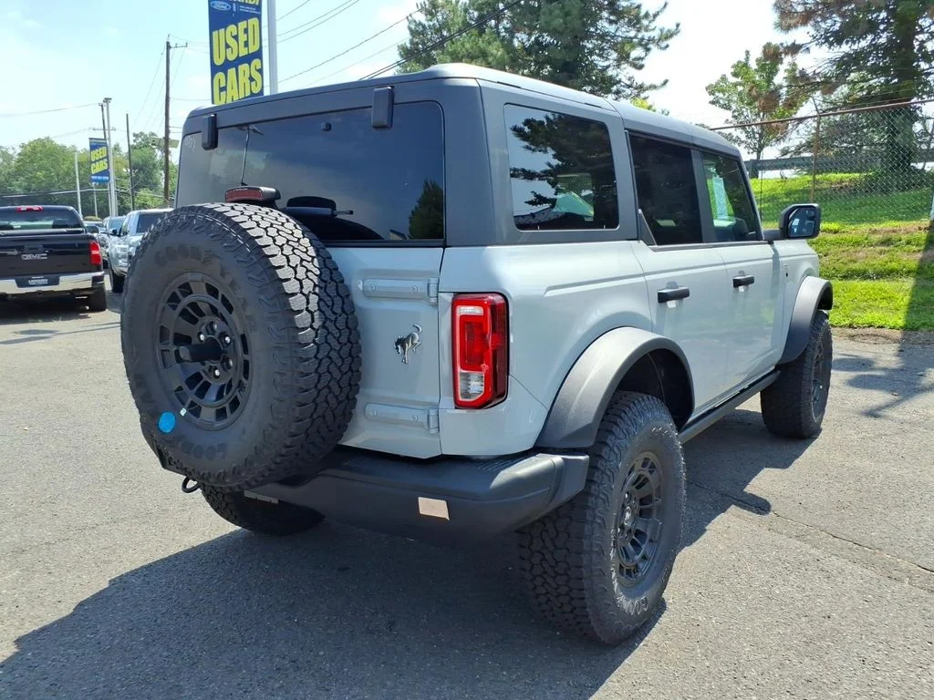 New 2026 Avalanche Gray Ford Big Bend® image 6