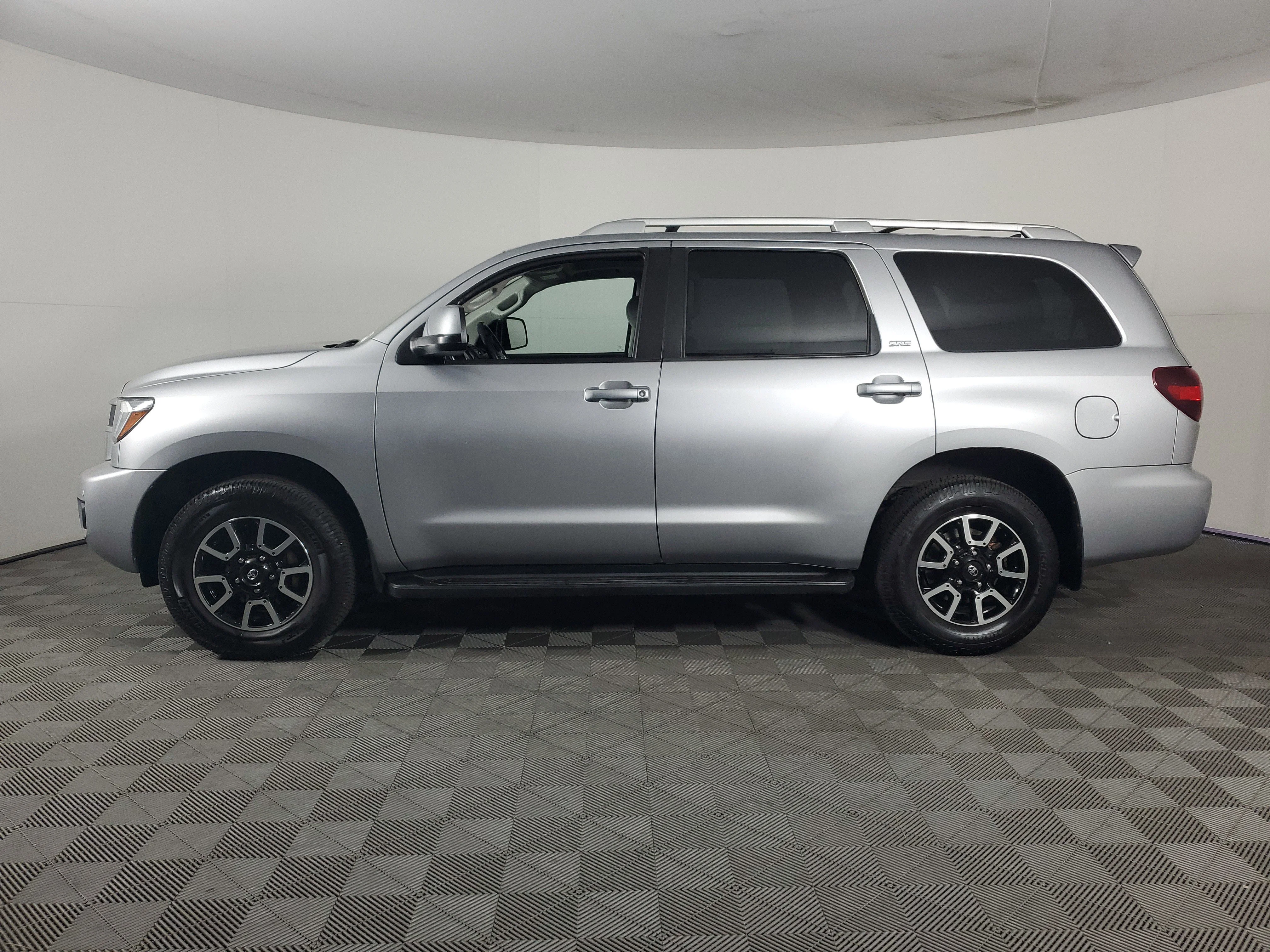 Used 2019 Silver Sky Metallic Toyota SR5 image 7