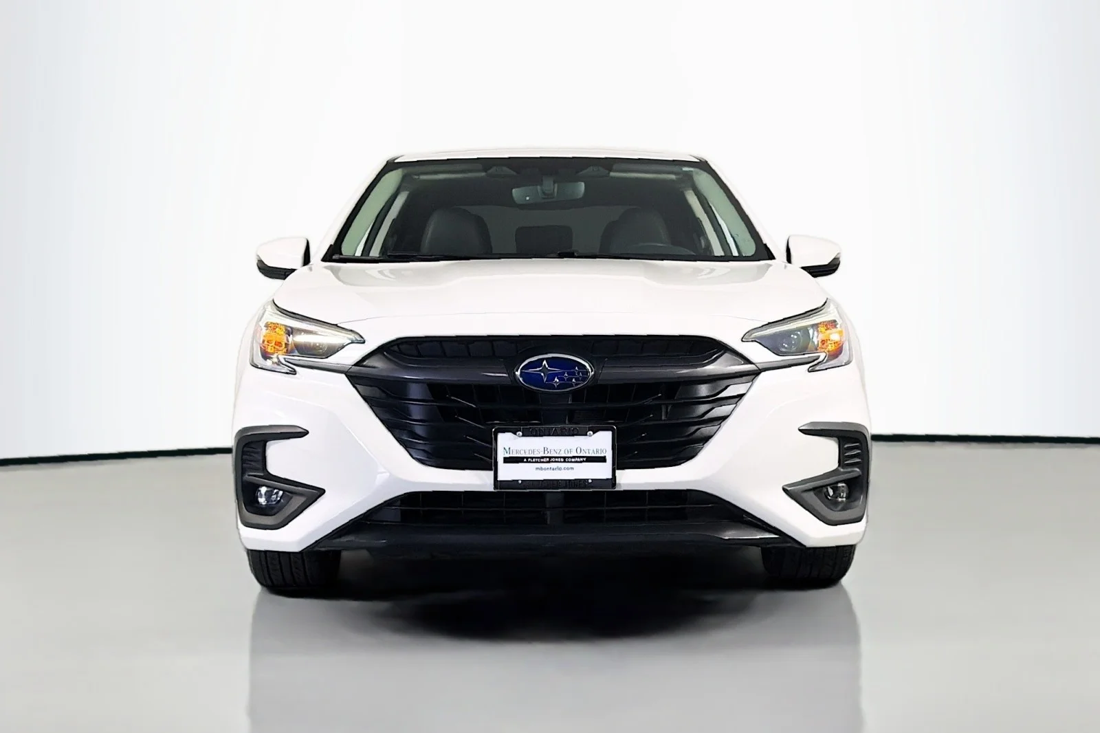 Used 2024 Crystal White Pearl Subaru Limited image 3