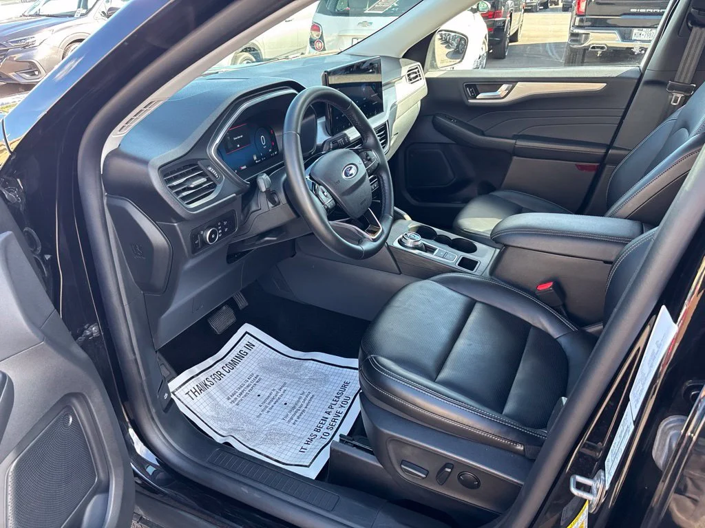 Used 2025 Black Ford Platinum image 11