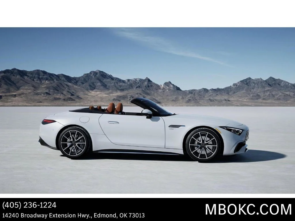 New 2027 MANUFAKTUR Moonlight White Metallic Mercedes-Benz AMG® SL 43 Roadster image 16