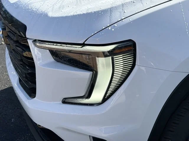 New 2026 Summit White GMC Elevation image 9