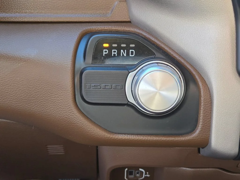 Used 2021 Diamond Black Cry Ram Laramie image 22