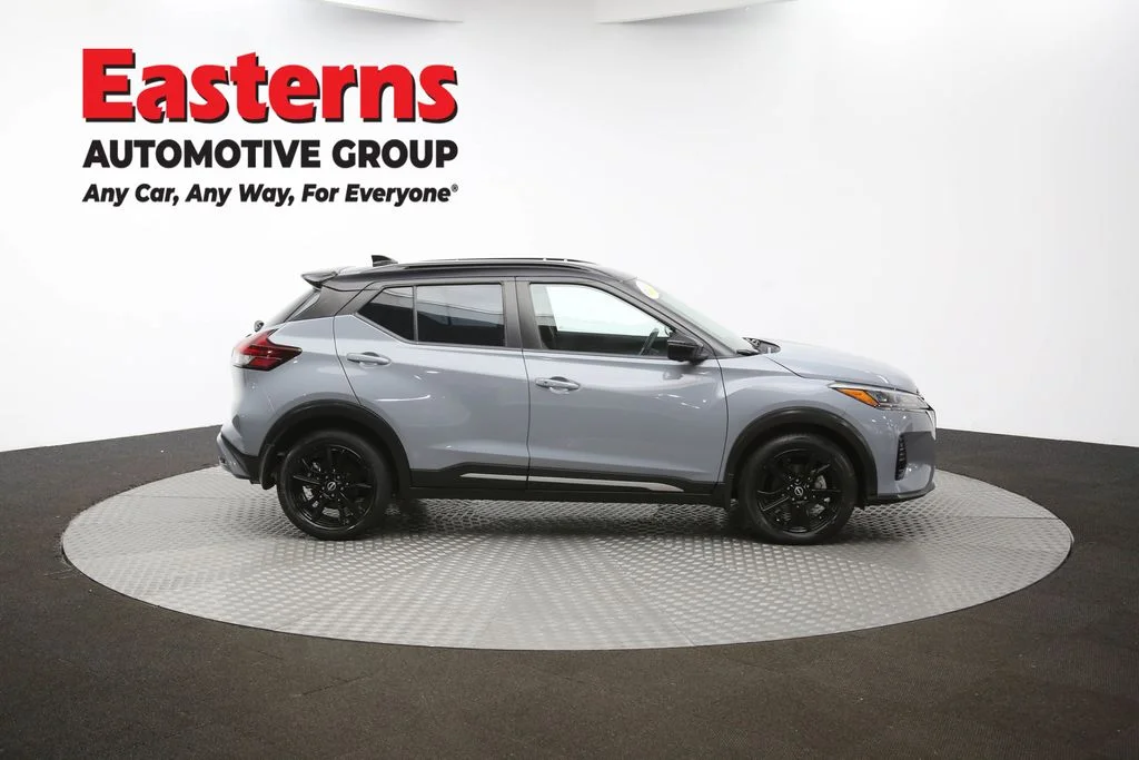 Used 2023 Gray Nissan SR image 44