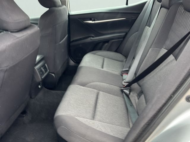 2025 Toyota Camry LE - Photo 15