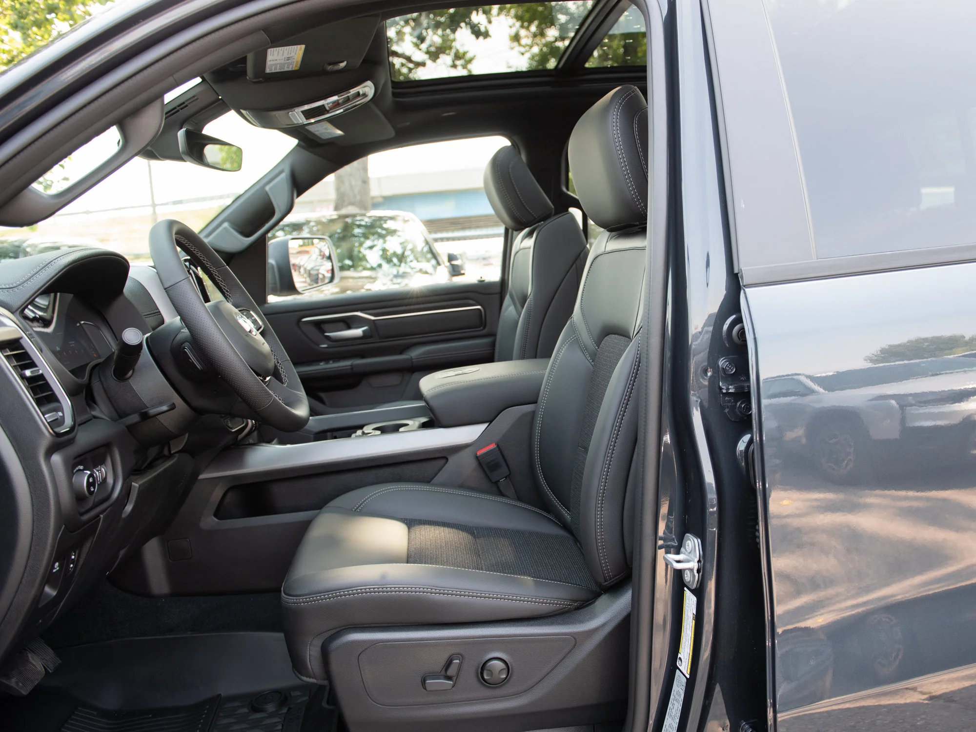 New 2026 Blue RAM Sport* Crew Cab 4x4, Panoramic Sunroof, Heated Seats, Alpine Audio image 23