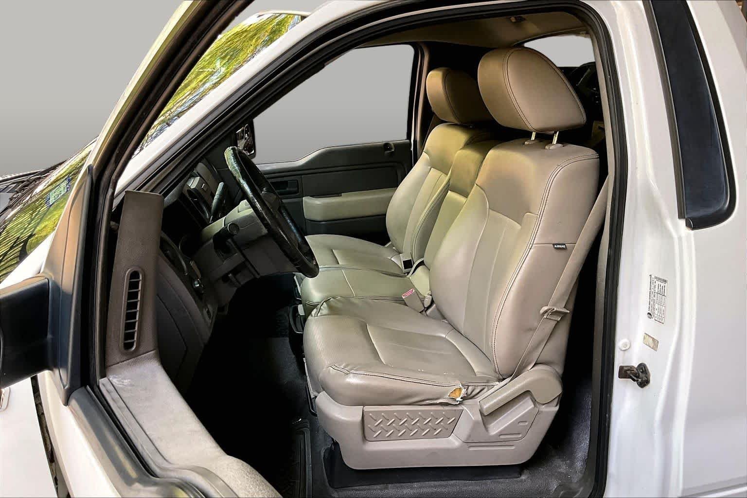 Used 2009 Oxford White Ford XL image 7