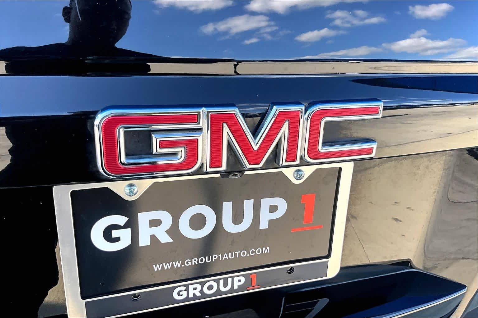 Used 2017 Onyx Black GMC SLT image 31