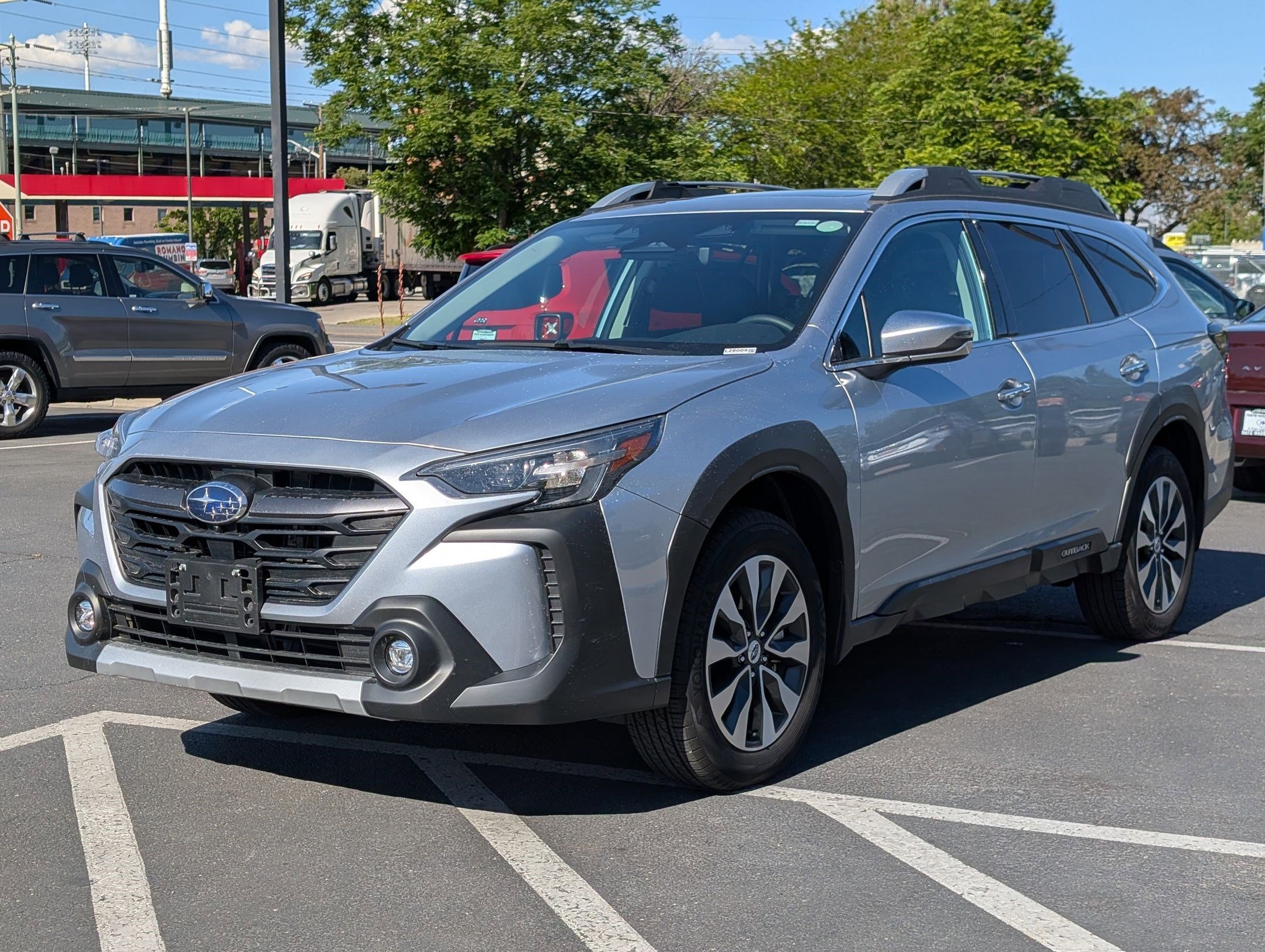Used 2025 Ice Silver Metallic Subaru Touring XT image 8