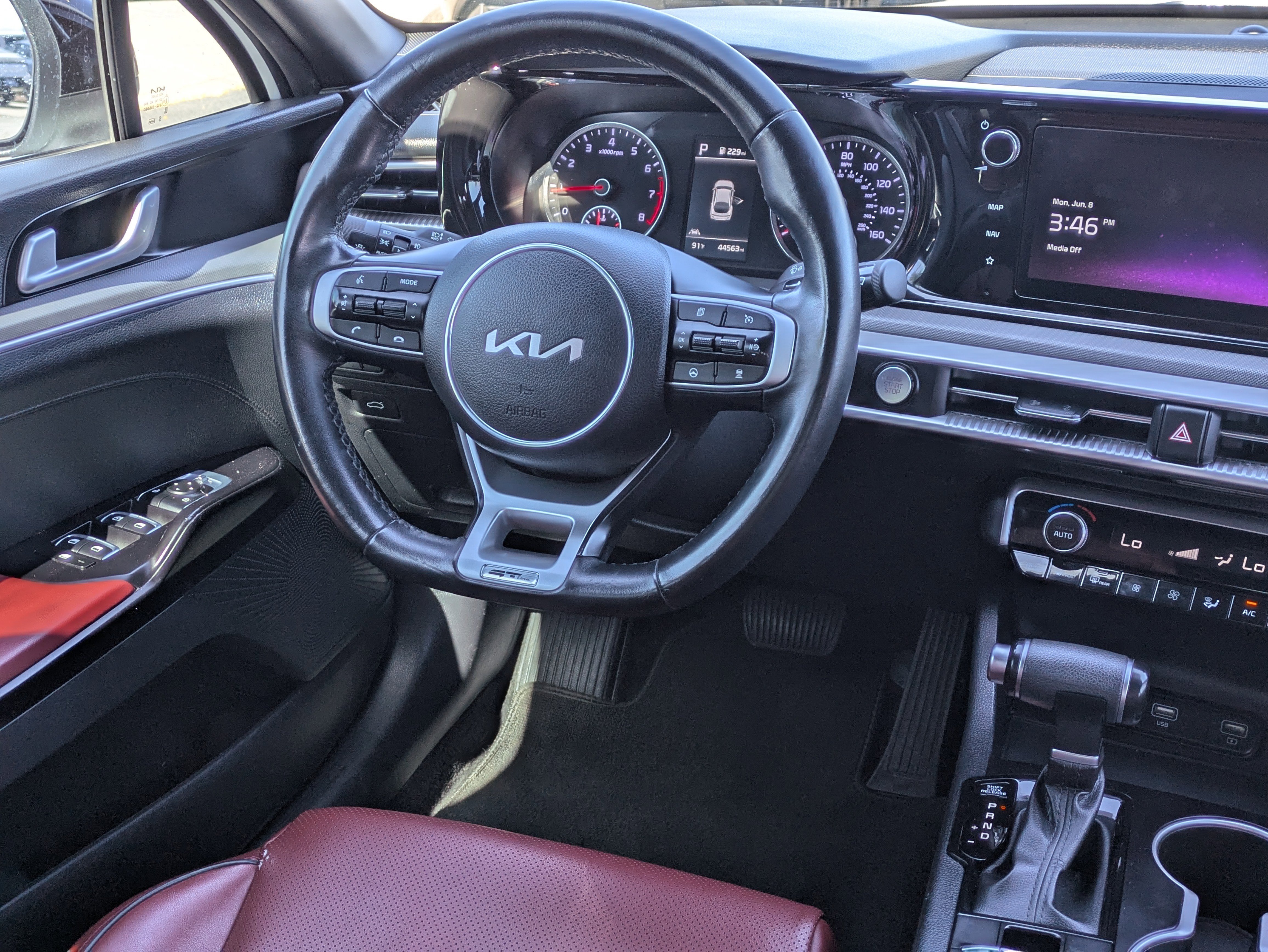 Used 2024 Glacial White Pearl Kia GT-Line image 15