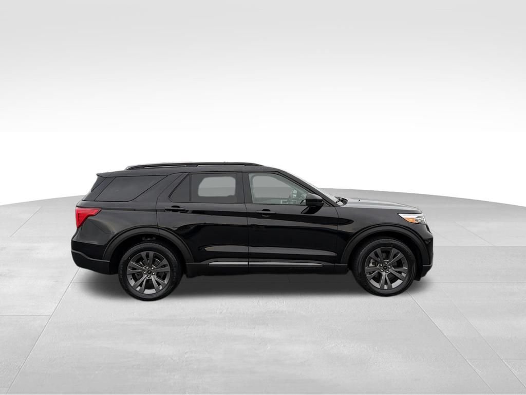 Certified Used 2022 Black Metallic Ford XLT image 6