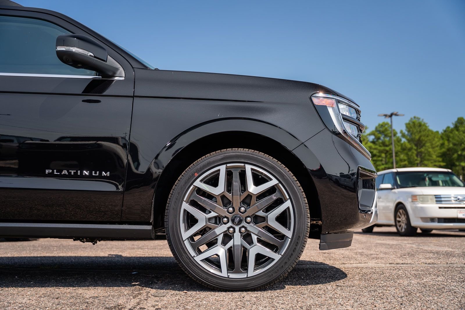 New 2026 Agate Black Metallic Ford MAX Platinum® image 6
