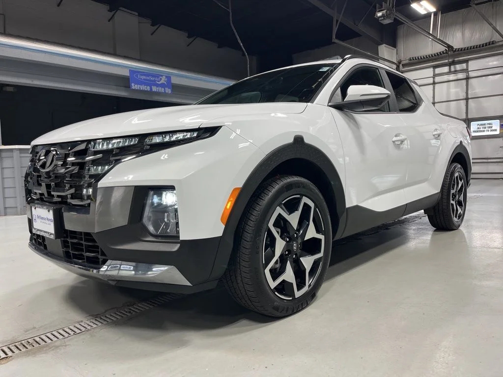Used 2022 Ice White Hyundai Limited image 3