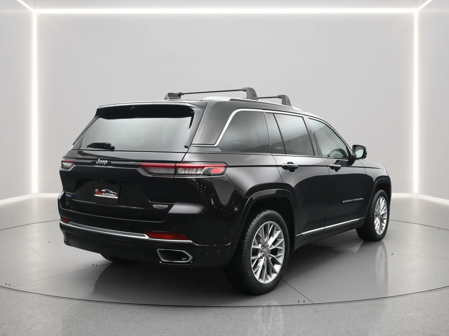 Used 2022 Ember Pearlcoat Jeep Summit image 7