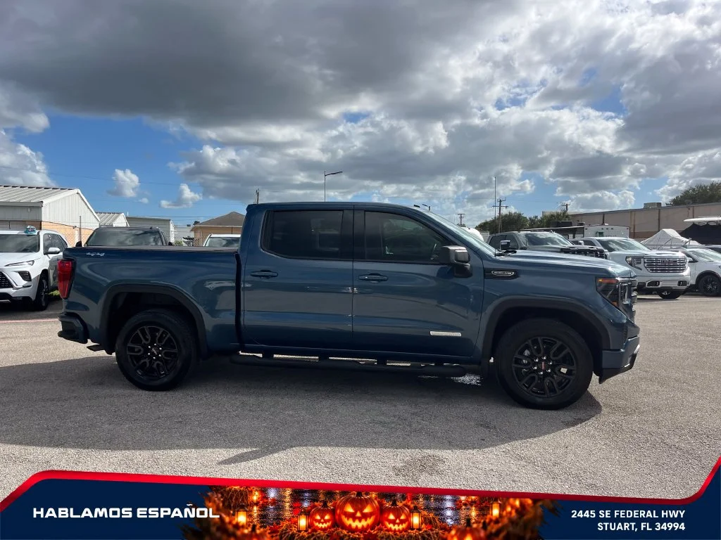 Used 2026 Downpour Metallic GMC Elevation image 8
