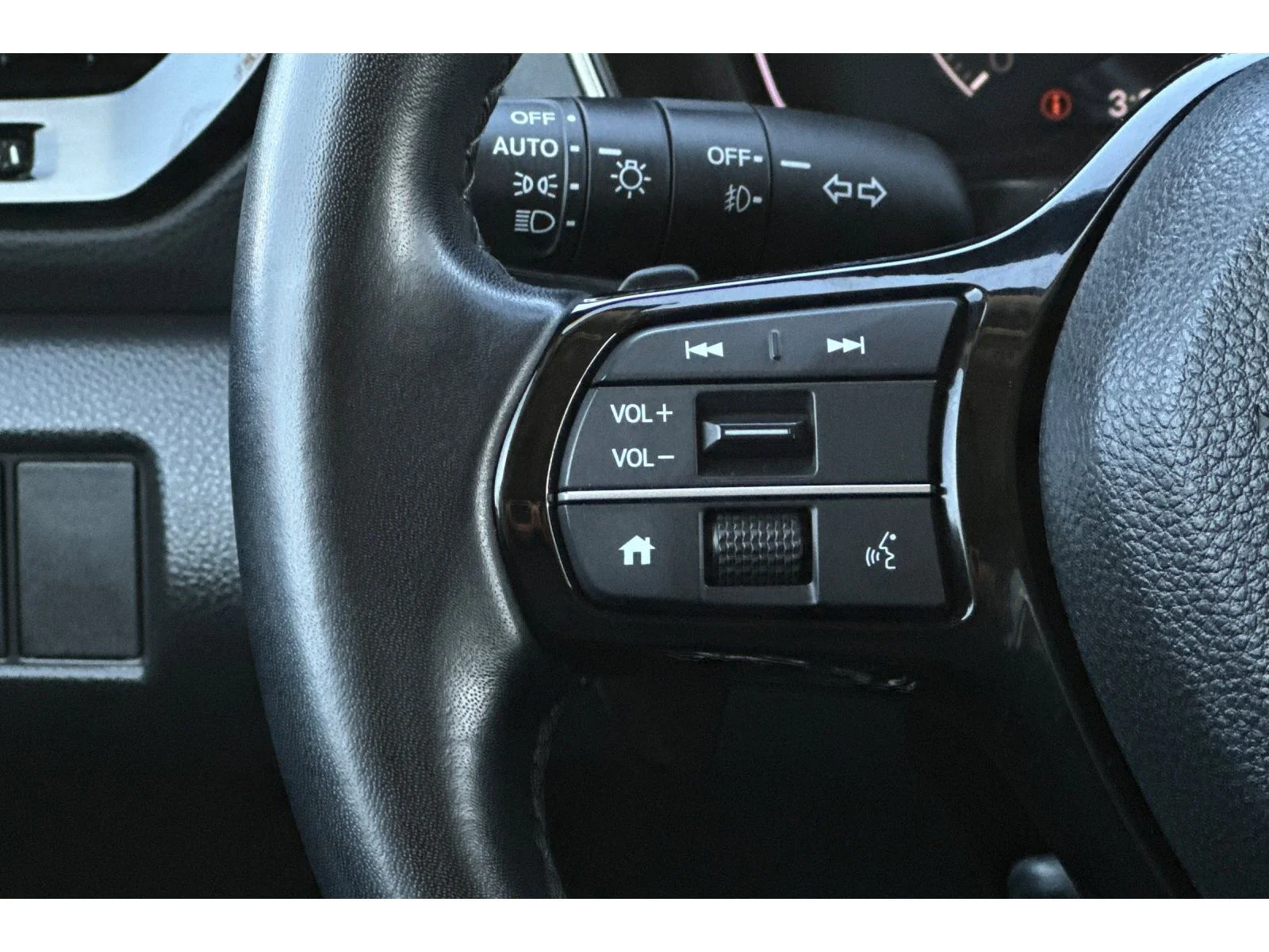 Used 2024 Crystal Black Pearl Honda Touring image 38