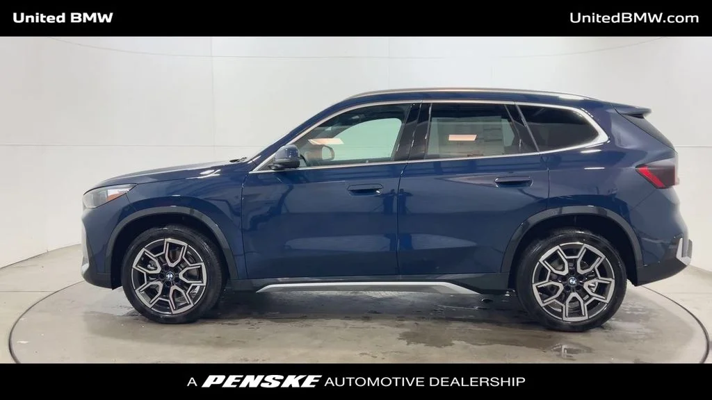 Used 2026 Night Dusk Blue Metallic BMW xDrive28i image 5