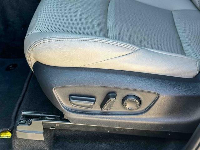 Certified Used 2024 WIND CHILL PEARL Toyota  image 15