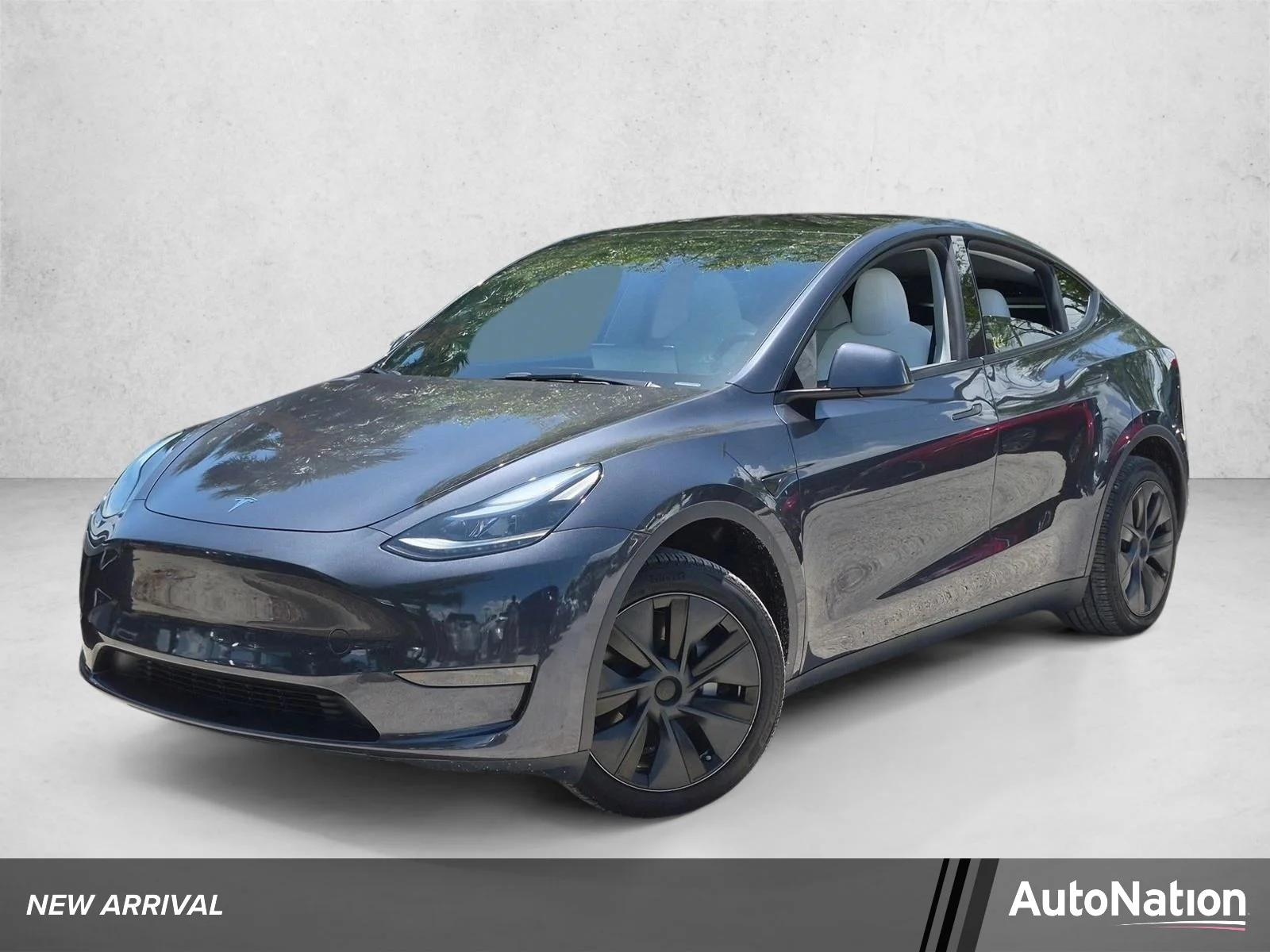 Used 2025 Pearl White Multi-Coat Tesla Long Range image 1