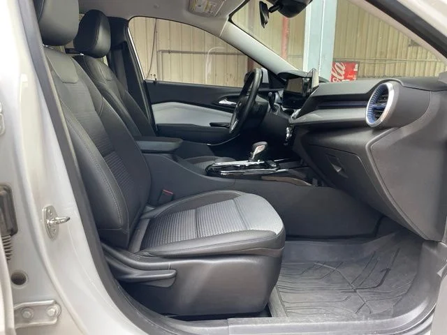 Used 2024 White Chevrolet LT image 21