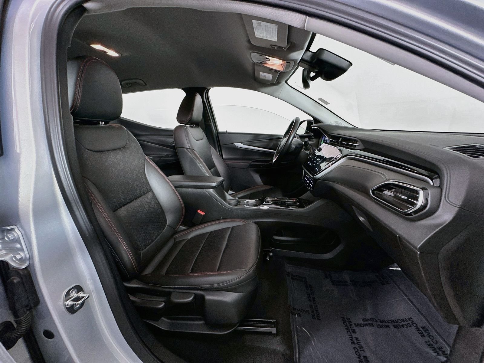 Used 2023 Silver Flare Metallic Chevrolet LT image 28