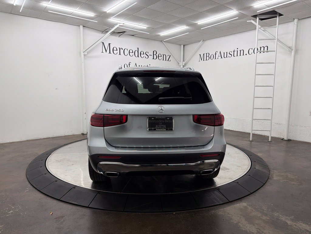 Used 2026 Silver Mercedes-Benz GLB 250 image 6