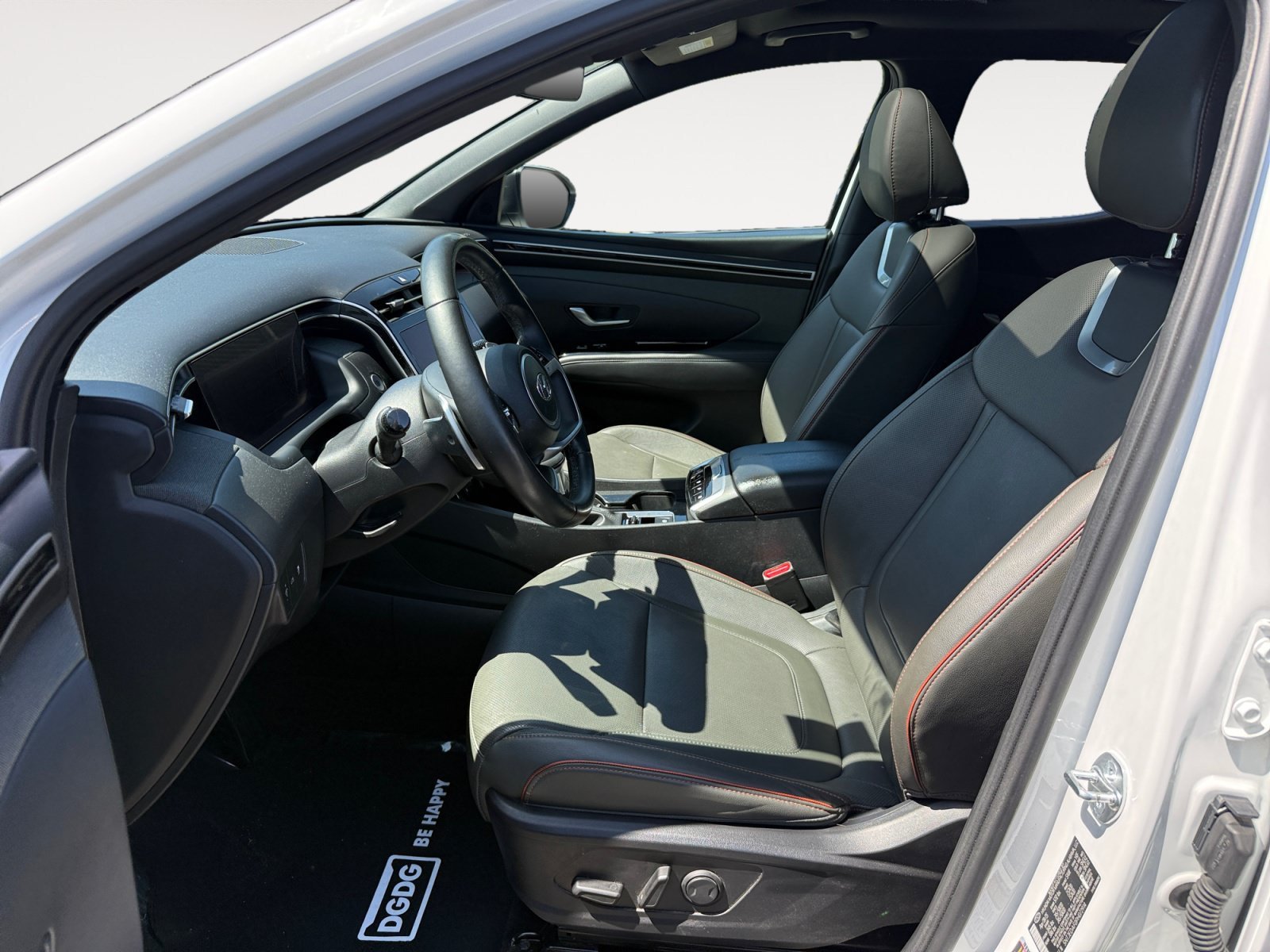 Certified Used 2023 Atlas White Hyundai Limited image 10