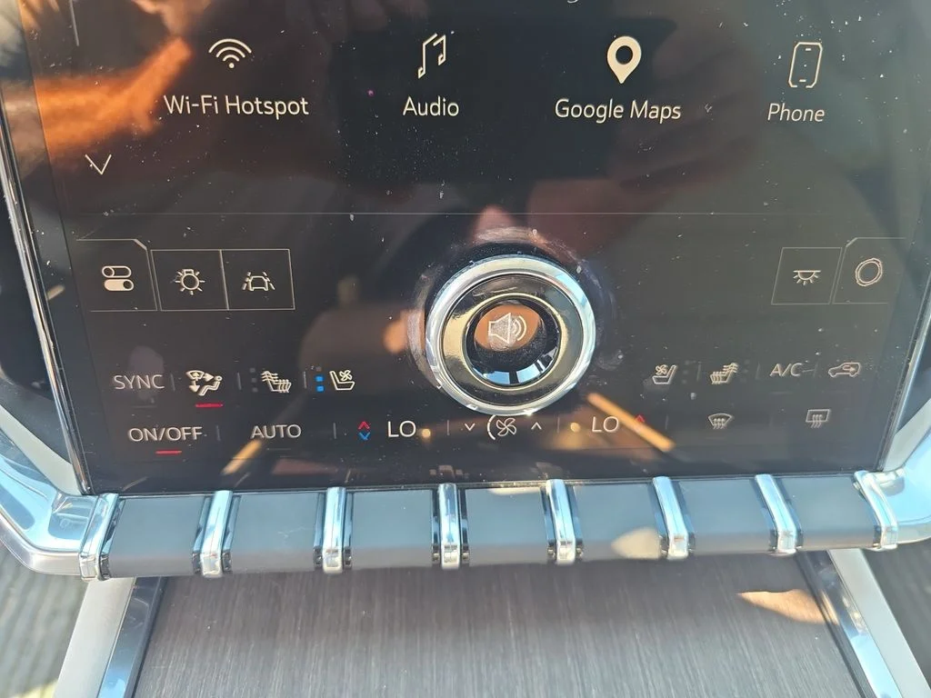 Used 2025 Blue GMC Denali image 17