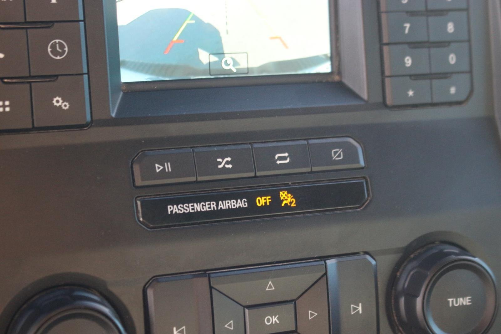Used 2020 White Ford XL image 26